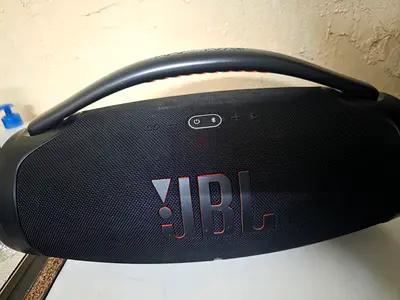 Portable Bluetooth Party Speaker with Carry Handle - Used