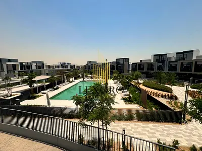 4BR+Family | Pool and Park View | Garden