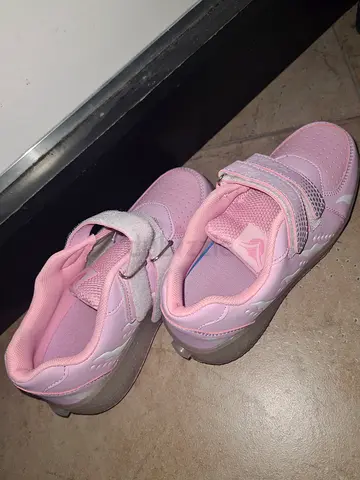 Light pink children's sneakers, size for toddler/kids, lightly used size 35