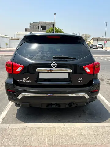 2018 Nissan PATHFINDER photo 3