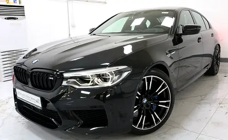 BMW M5, Stunning!