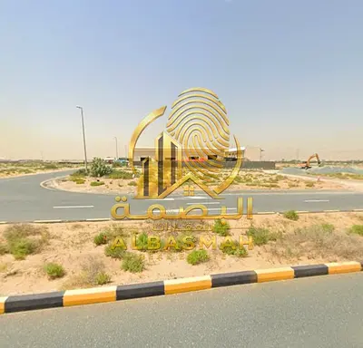 للبيع ارض صناعيه في الصجعه الصناعيه الحنو الجليل الشارقه