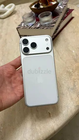 iPhone 17 Pro Max Hk zaa 256GB - Silver (Good condition-Battery 95%) with orginal box