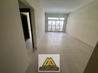 قة مميزة أول ساكن للإيجار السنوي في منطقة الجرف الصناعية 3 – عجمان، بمواصفات حديثة وتصميم عملي يناسب العائلات الباحثة عن شقة جديدة بمساحة مريحة وموقع