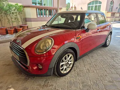 MINI Cooper 2017 GCC Specs 108,000km