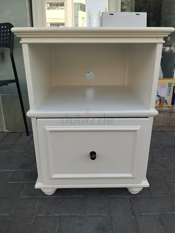 Pottery Barn Teen Chelsea Nightstand (20") - White