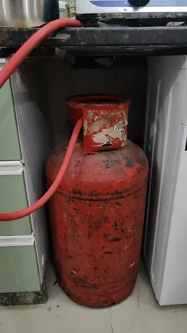Used LPG Gas Cylinder (Large) - For Home Kitchen