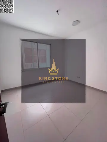 غرفه وصاله للايجار السنوي قريب الكورنيش اول ساكن.
