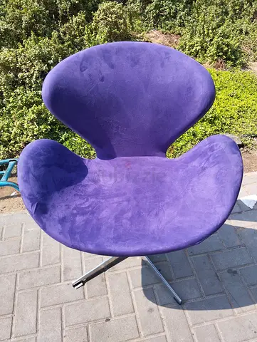 Swan-style Lounge Chair (Modern Accent Chair) - Various Colors Available
