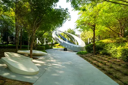 Contemporary Family Home | Green Outlook & Private Living | Resale