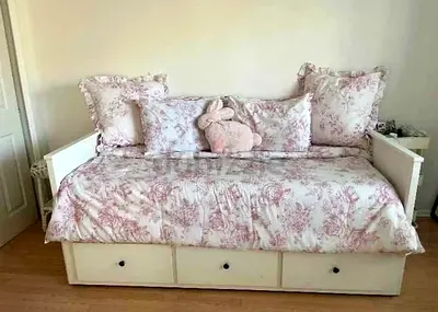 IKEA Hemnes Daybed with 2 Mattresses - Great Condition