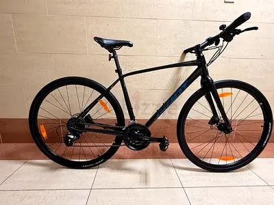 Giant Escape 2 Disc Hybrid Bike Medium frame
