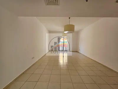 إطلالة على الشارع بغرفة نوم واحدة | أريزو 1 JVC | إمكانية الوصول إلى الشرفة