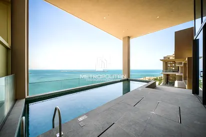 Luxury 4 Bedroom Penthouse | Sea View