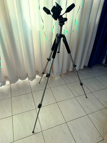 Tripod for professional use