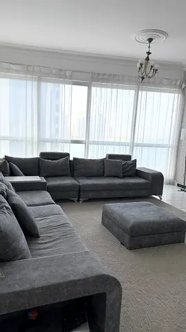 Grey L-shaped sectional sofa and 3x 4 carpet with good condition