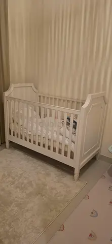 Pottery Barn White Wooden Baby Crib + Metress- Good Condition