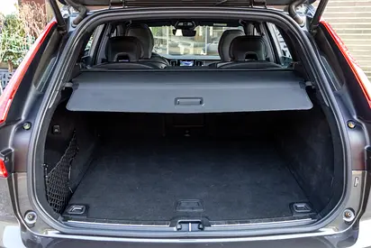 2022 Volvo XC60 — фото 9