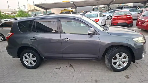 2010 Toyota RAV 4 照片 4