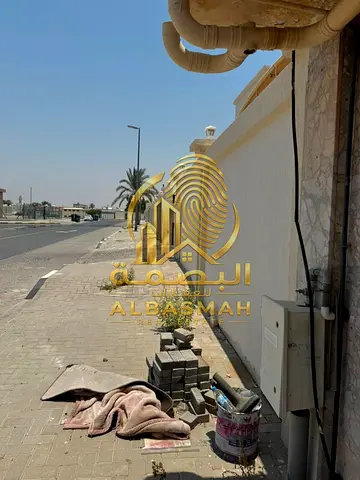 للبيع بيت شعبي في الطلاع (الشارقة)