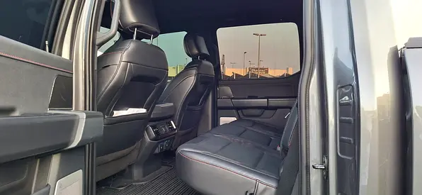 صورة 10 لـ 2025 FORD F-150