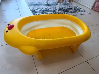 Collapsible Duck Baby Bathtub with Digital Thermometer – Good Condition