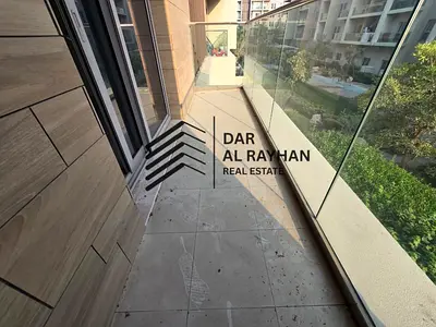 شقة فاخرة (غرفتي نوم وصالة) للإيجار | بالقرب من "الزاهية سيتي سنتر" | جاهزة للسكن الفوري