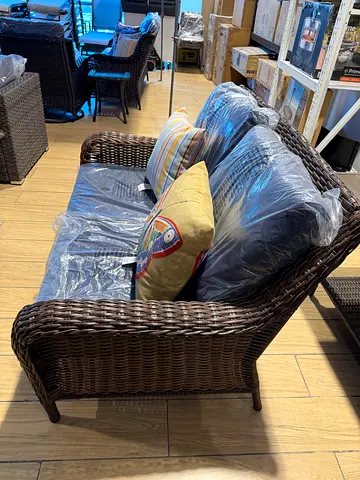 Cambridge Brown Wicker Outdoor Patio Loveseat