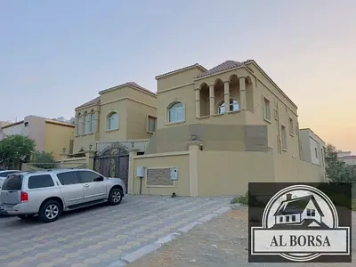 🏠Villa for rent – ​​Al moaihat 2 area, Ajman – 5 master bedrooms, living room, majlis, maid's room, prime location