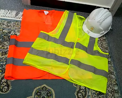 1 Construction helment , 2 Construction jacket