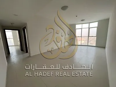 للإيجار السنوي في الشارقة | التعاون فرصة مميزة للسكن في منطقة التعاون، شقة غرفتين وصالة بموقع حيوي وقريب من شارع الخان، مع إطلالة بانورامية ومساحات مر
