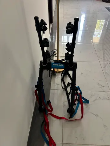 Rhino Rack - Rear Car Bike Rack - 3 Bikes. Fits all car. Extremely sturdy