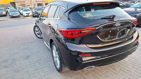 2019 Infiniti QX30 照片 9