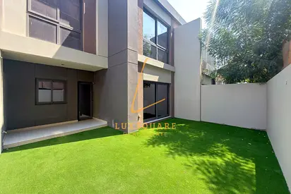 Ready To Move | Closed Kitchen | Plus Maids