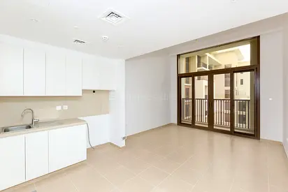 CORNER UNIT | POOL VIEW | READY TO MOVE IN