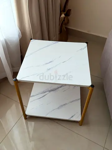 2 pieces Small marble-effect side table with gold legs