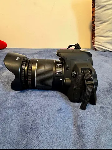 Canon EOS 700D