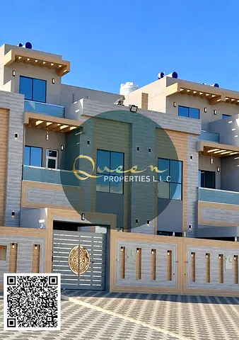 Large space / Prime and vibrant location / Close to services and amenities
