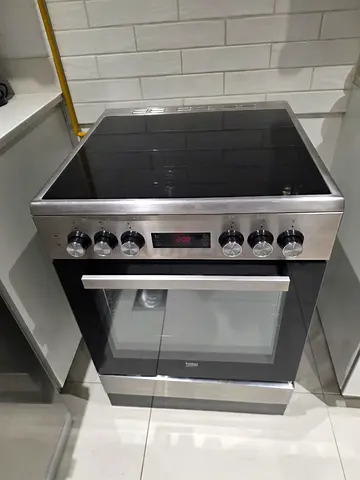 Beko 4 burner electric cooker 60 by 60