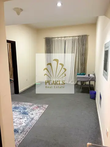 للإيجار السنوي في جاردن سيتي – الحميدية 1 | غرفة وصالة | مطبخ مغلق | باركن | بجانب جميع الخدمات والمرافق العامه سهل الخروج لدبي والشارقه