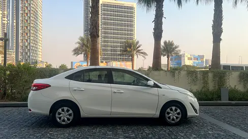 Extra clean Toyota Yaris( SE+ )👈with cruise 1.5 lit sedan