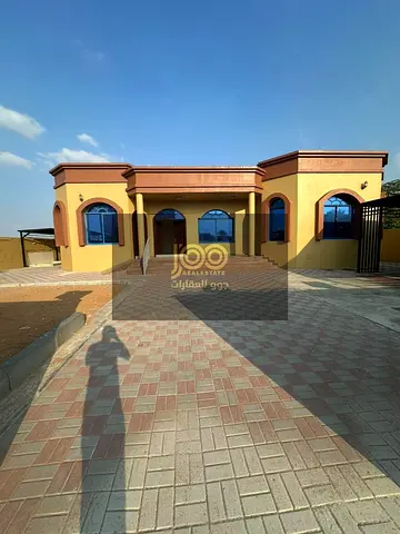 3BR Master Villa in Al Salama with Living Room & Majlis, Ready to Move In, AED 80K/Year.