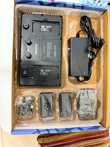 Fusender LED-U600+ Professional Video Light Kit