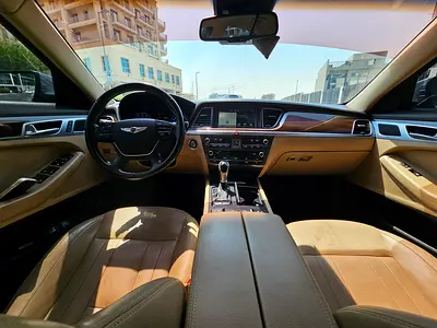 صورة 8 لـ 2016 Genesis G80