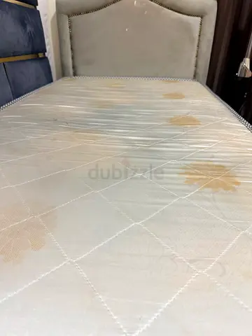 Velvet single bed with luxury mattress with light floral pattern, good condition