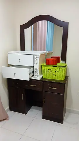 Dark wood dressing table with large mirror - good condition