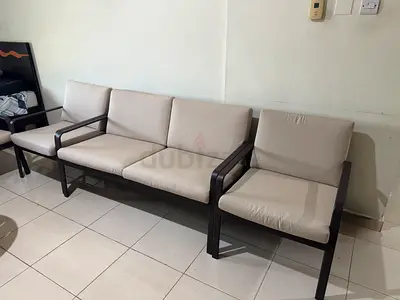 2-seater sofa + 4 single set with beige cushions and dark wood frame