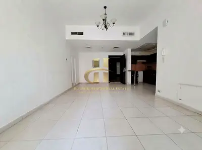 Renovated | Near Circle Mall | Ready to Move