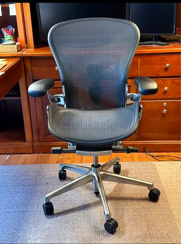 Herman Miller Aeron remastered size B fully loaded