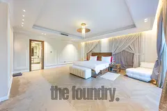 Upgraded Villa | Ready to Make Your Own | 6 Bedrooms